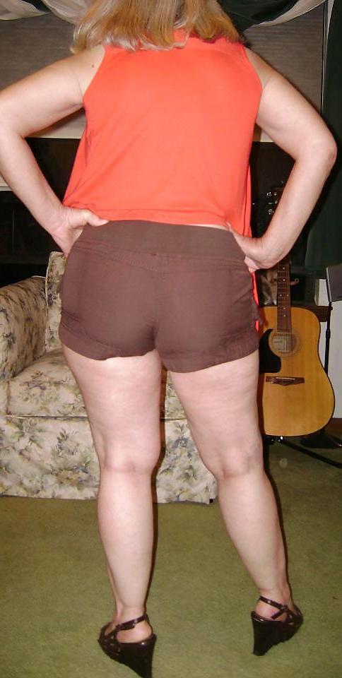9P Gray Haired Whore 20110607