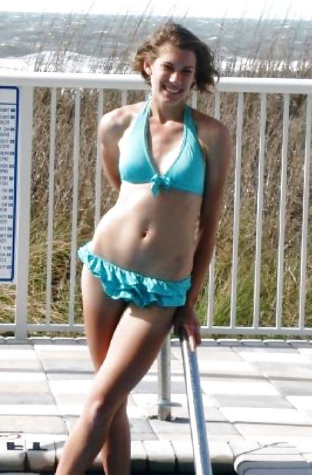 25P SUPERHOT2424 FANTASY TEENS 1 Dirty comments only!
