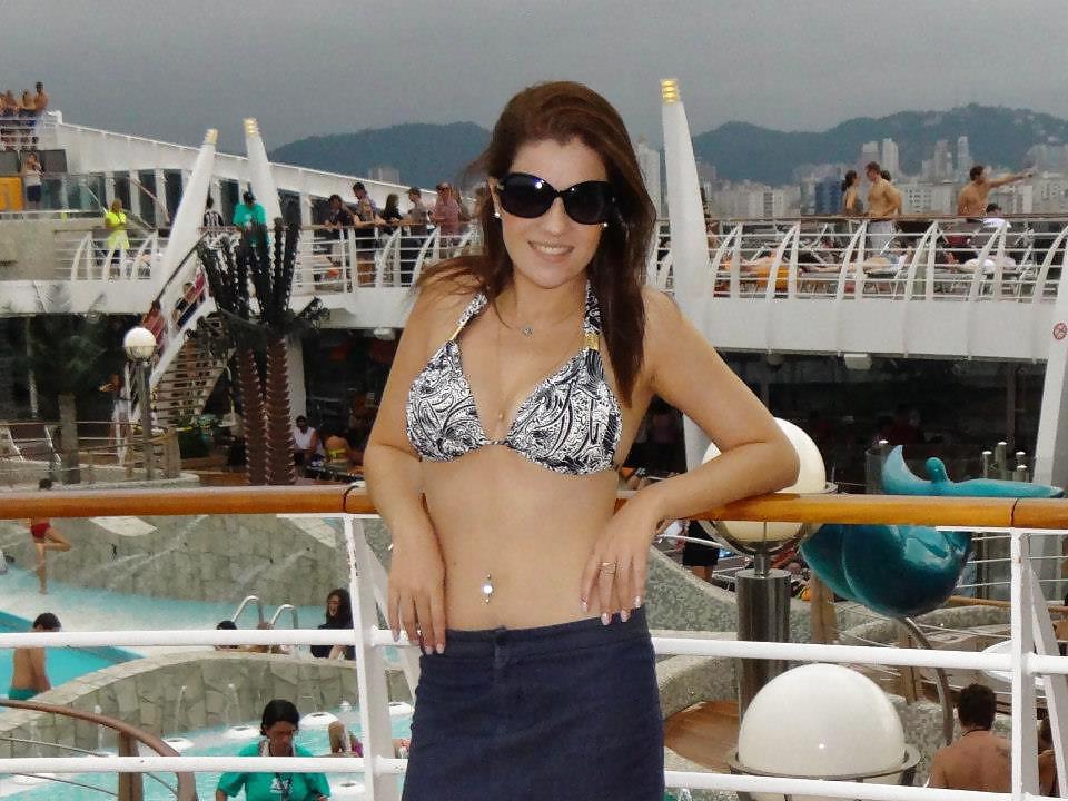 25P Cum and comment this brazilian whore!