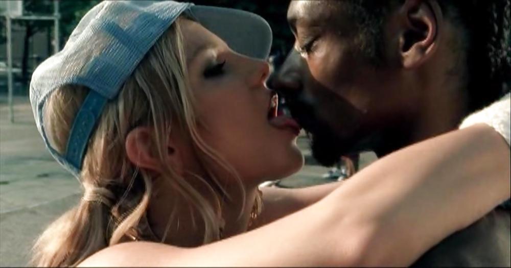 25P Britney Spears Outrageous Video Pics