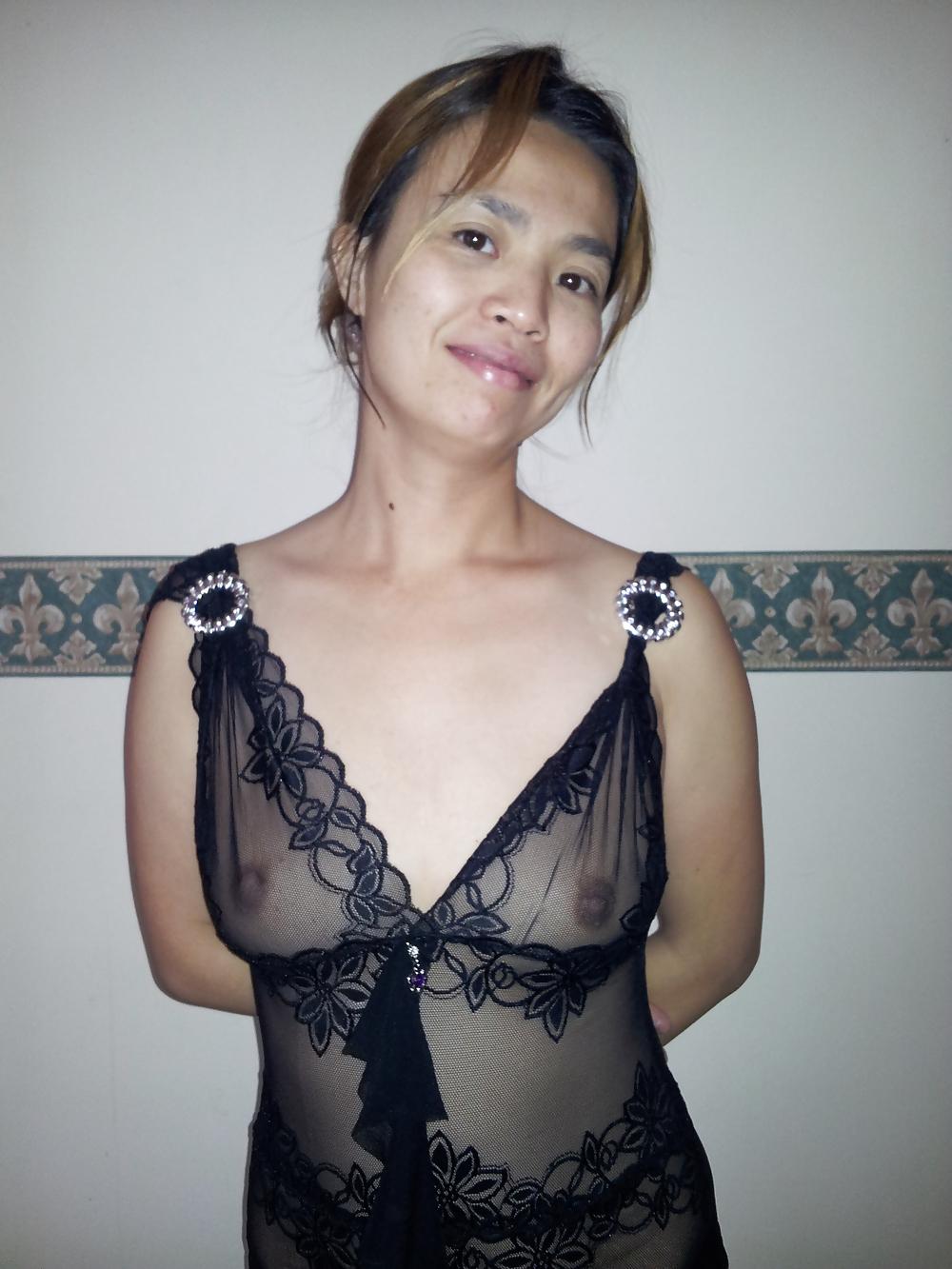 10P My chinese wife new lingerie