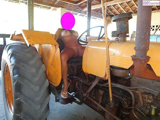 25P Brazilian exhibitionist public slut