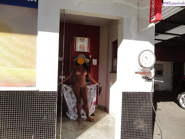 25P Brazilian exhibitionist public slut