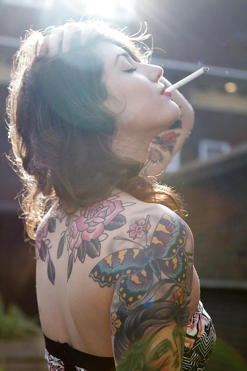 25P Sexy girls smoking. Stinky breath, but sexy!