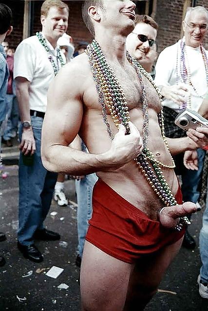 25P Hot public guys