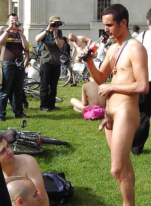 25P Hot public guys