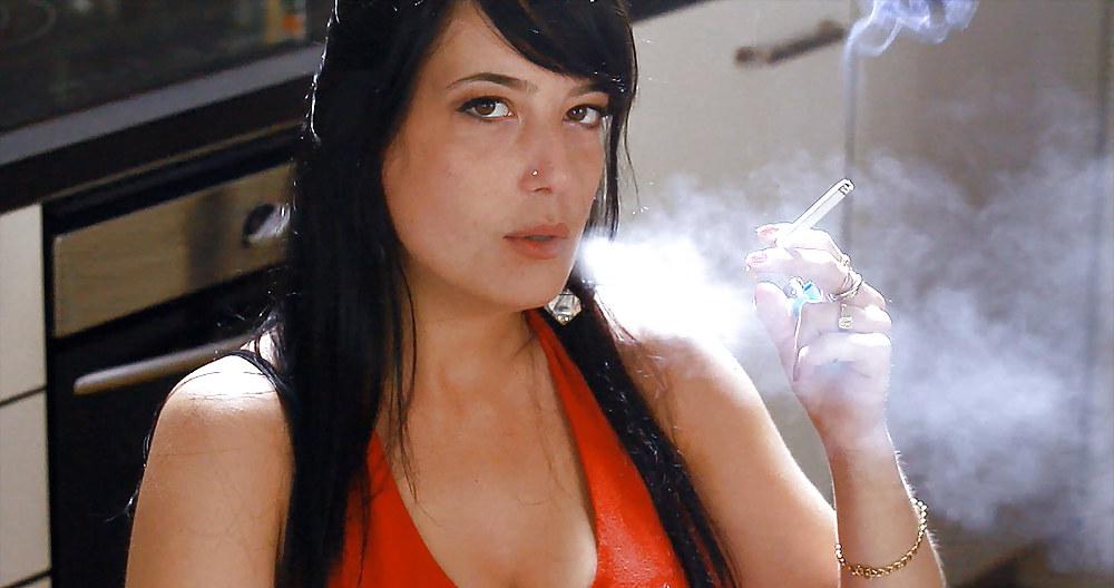 25P Glamour Smoking: Alazne
