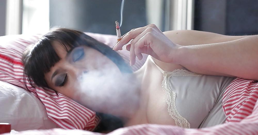 25P Glamour Smoking: Alazne