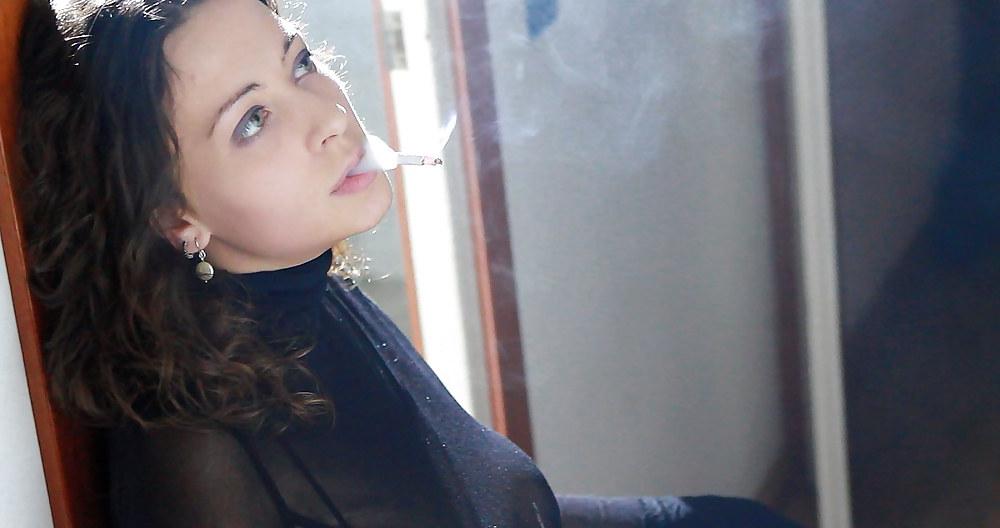 25P Glamour Smoking: Raquel