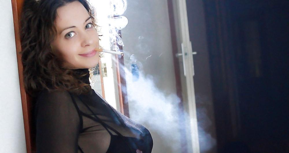 25P Glamour Smoking: Raquel