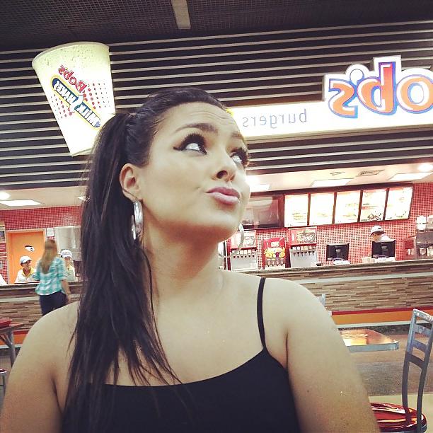 25P Brazilian Mulher Melancia Instagram (by Hellboykingop)