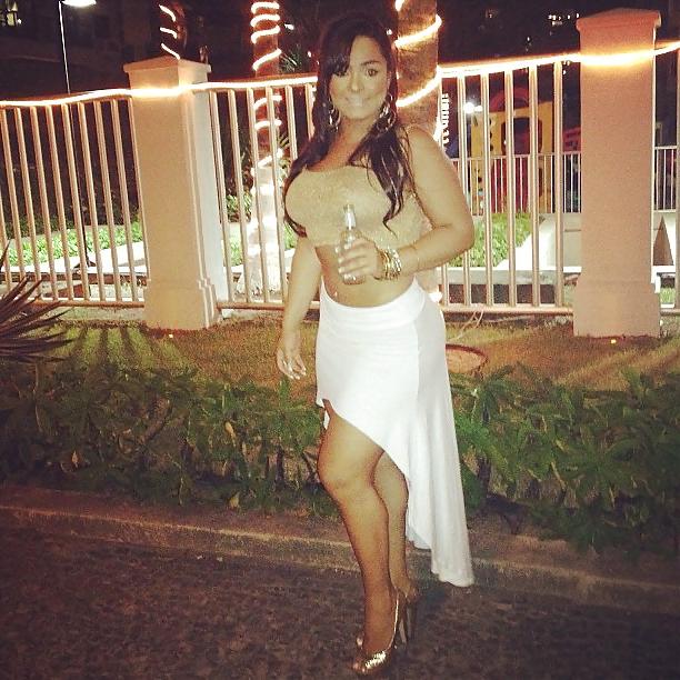 25P Brazilian Mulher Melancia Instagram (by Hellboykingop)