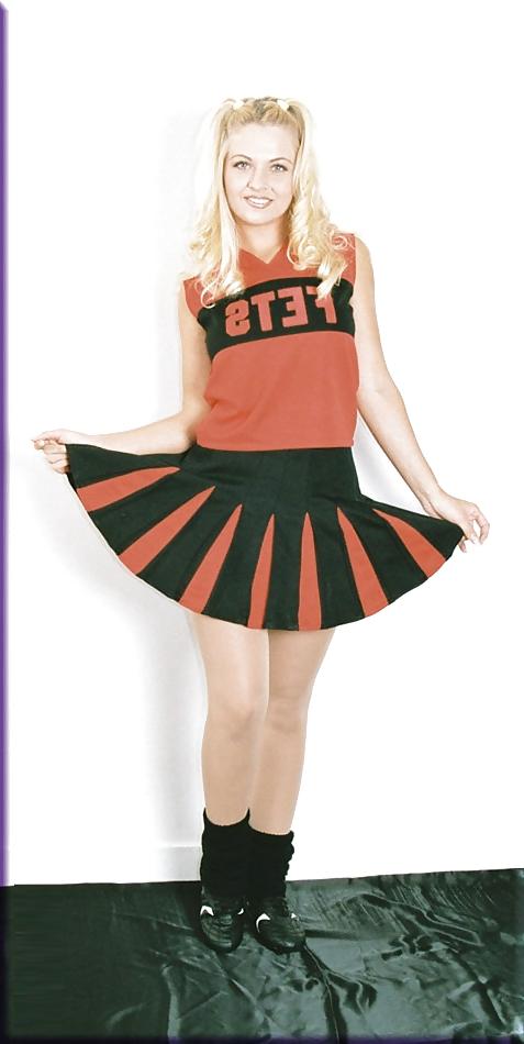 25P Bobby - cheerleader