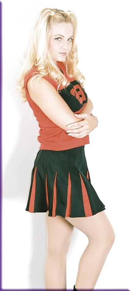 25P Bobby - cheerleader