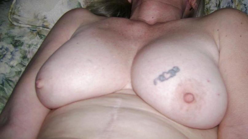 14P Gray Haired Whore 20110611