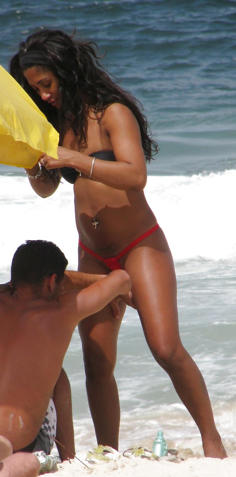 5P Red thong