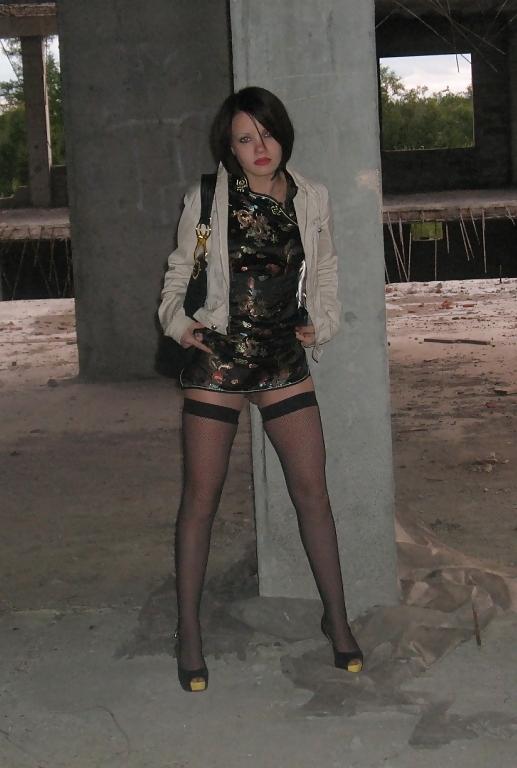 25P Private Brunette