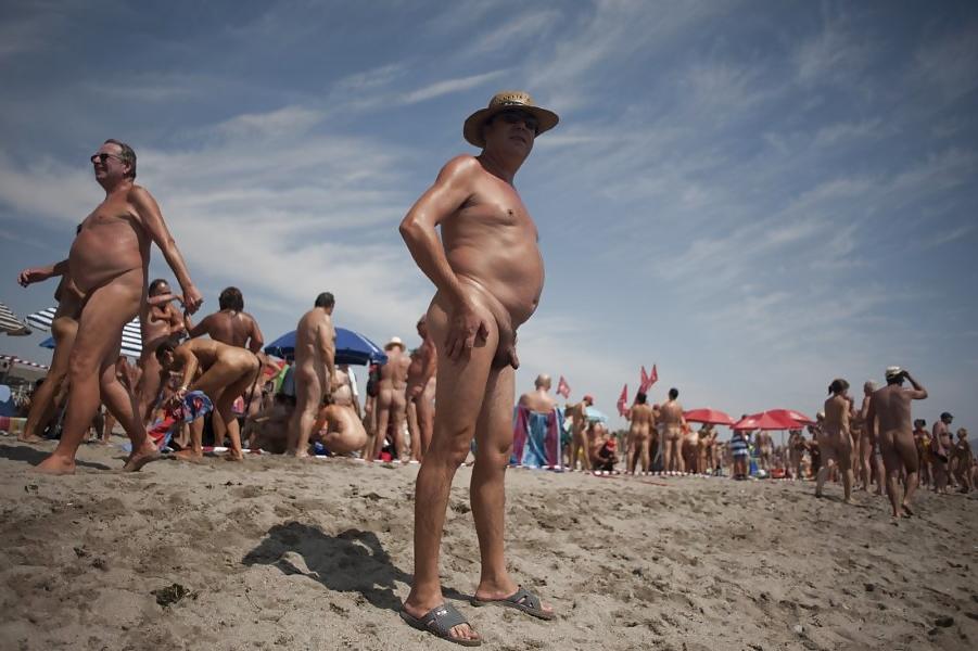 9P Nude bathing worldrecord