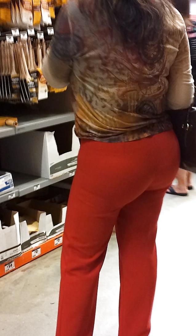 9P Juicy VOYEUR Mexican MATURE Lady FAT ASS