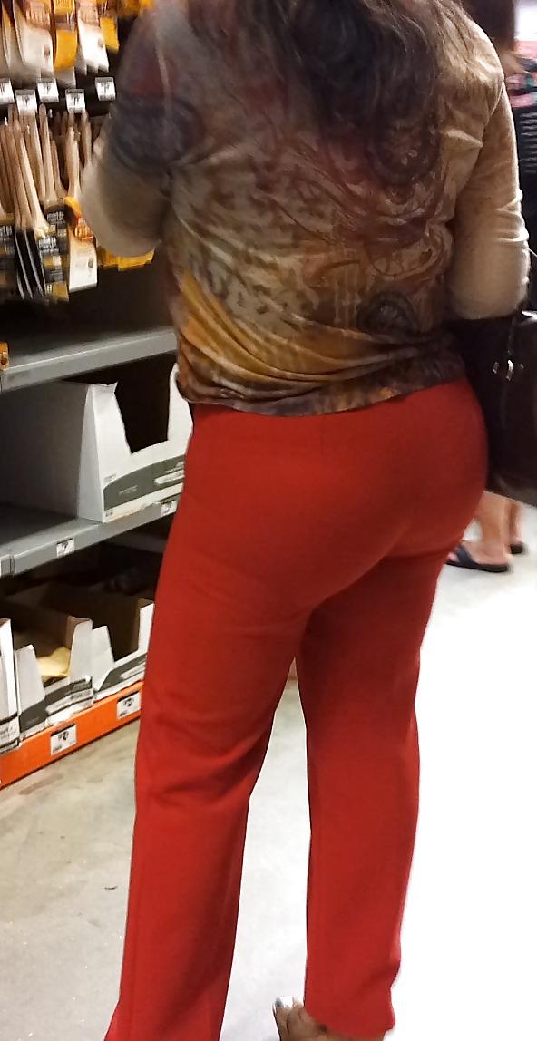 9P Juicy VOYEUR Mexican MATURE Lady FAT ASS