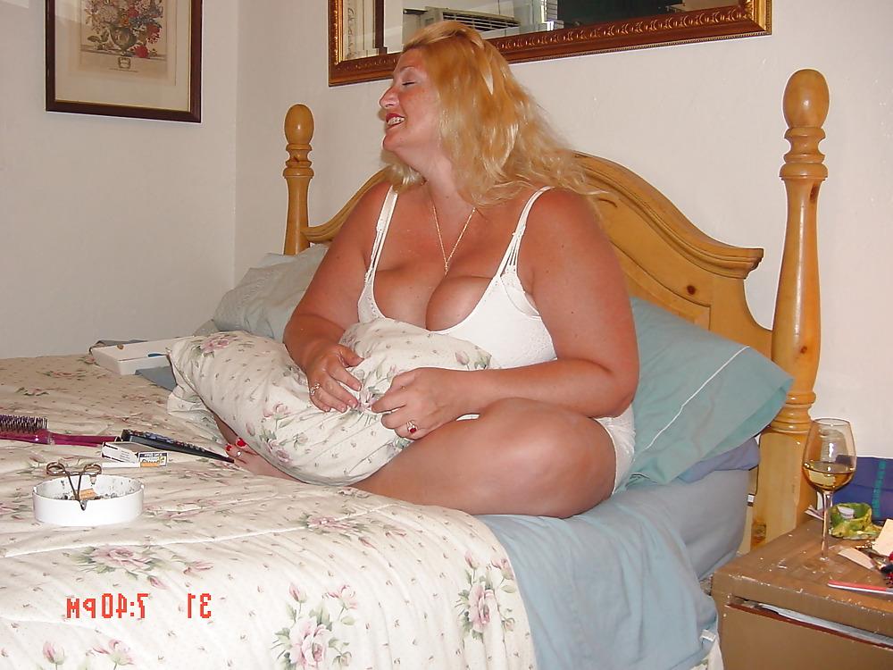 25P More pics of this fat florida slut...such a good slut....