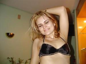 25P SDRUWS2 – BRASILIANISCHE MILF IN EINEM MOTELZIMMER
