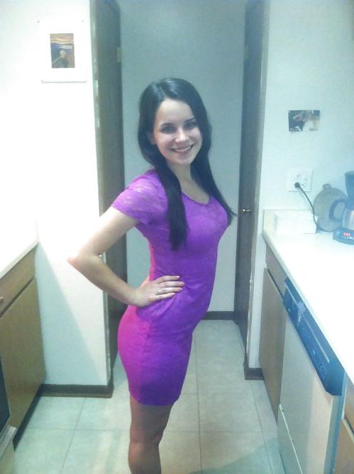 25P Hot Teens In Tight Dresses