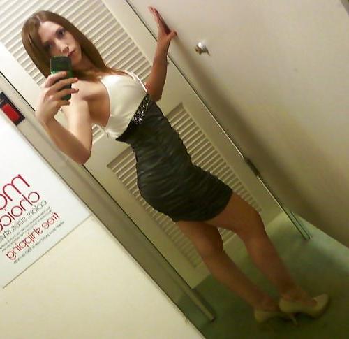 25P Hot Teens In Tight Dresses