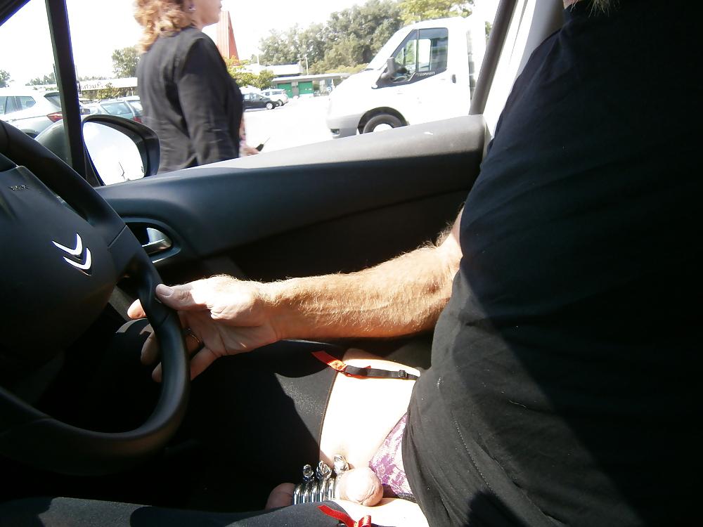 8P Public exhib suce sexe outdoor flashcock