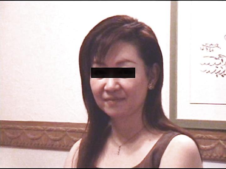 3P Kinky Mature (From private video) 