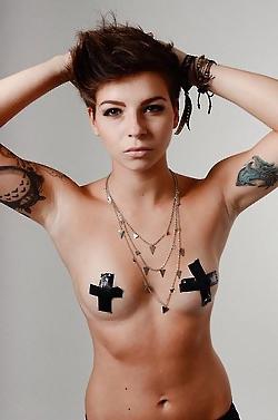 25P Short haired androgynous girls