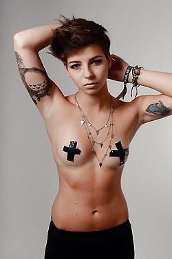25P Short haired androgynous girls