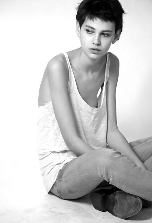 25P Short haired androgynous girls