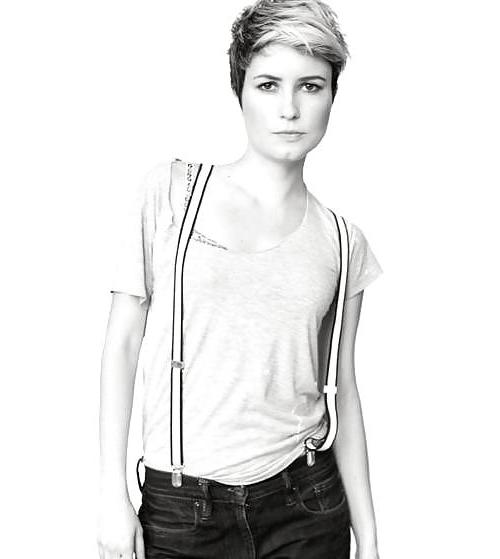 25P Short haired androgynous girls