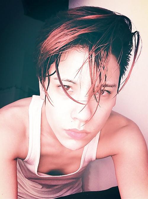 25P Short haired androgynous girls