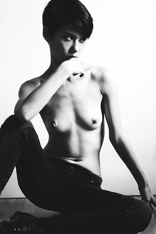 25P Short haired androgynous girls