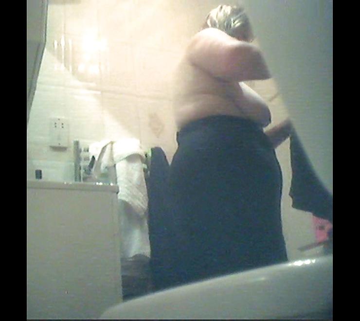 9P Fat sister in law