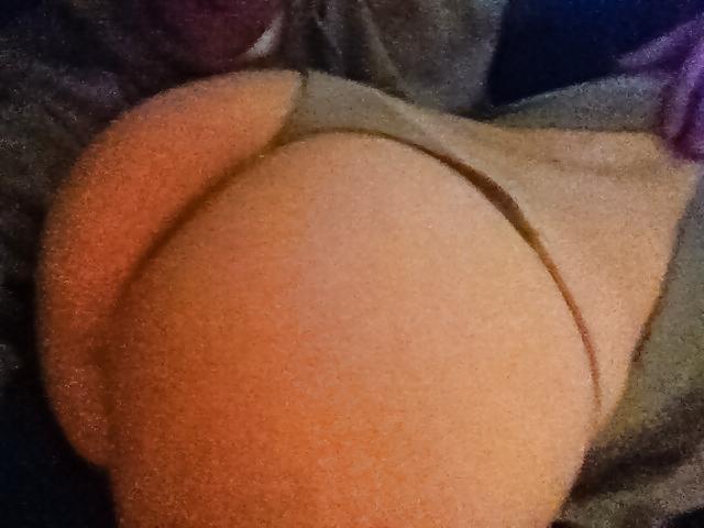 11P Girlfriends Ass in Thong 11