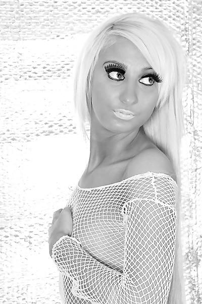 24P British Blonde Bimbo