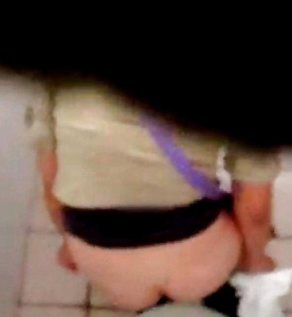 12P Spy Bathroom Girl 7