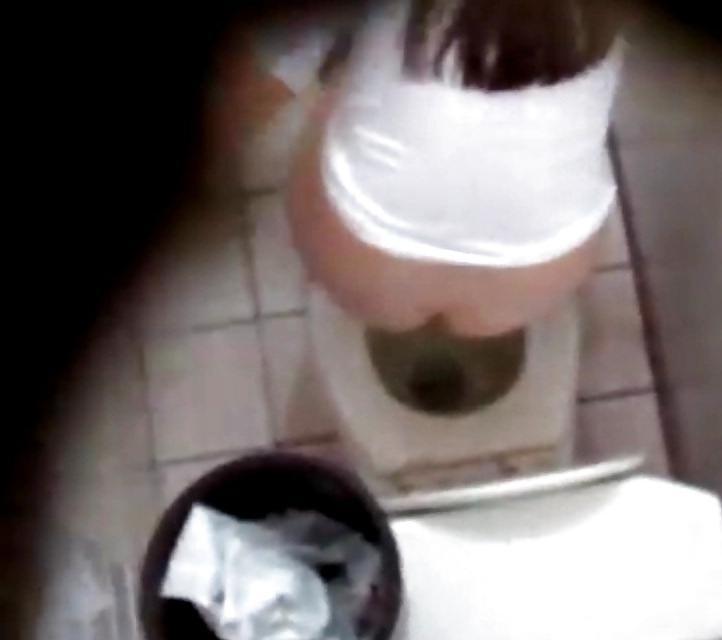 12P Spy Bathroom Girl 13 Nice