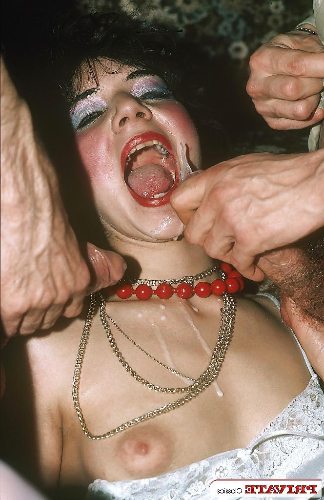 20P SH Retro Ladies Reciving Cum MMF