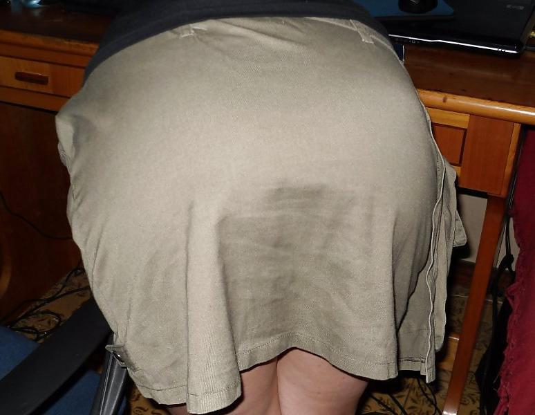 8P Slut great ass  thong and pussy