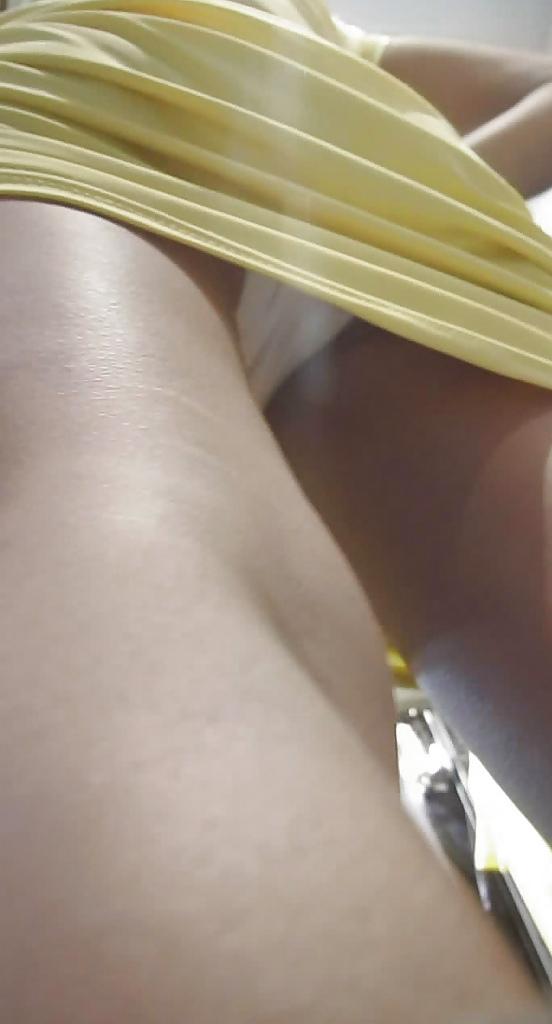 13P Pretty chinese girl in public