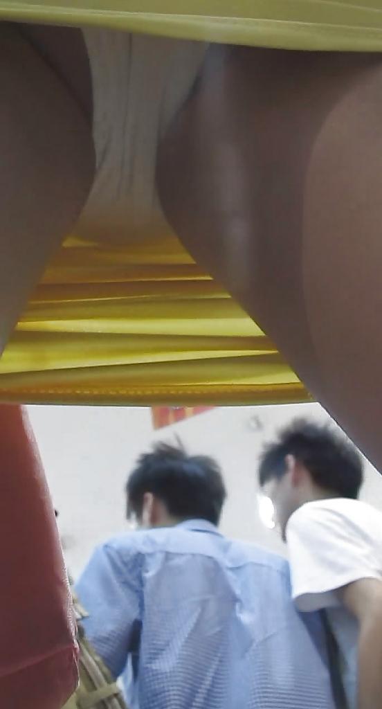 13P Pretty chinese girl in public