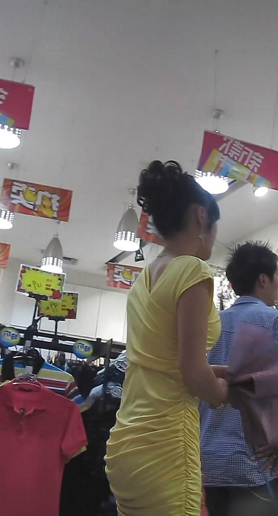 13P Pretty chinese girl in public