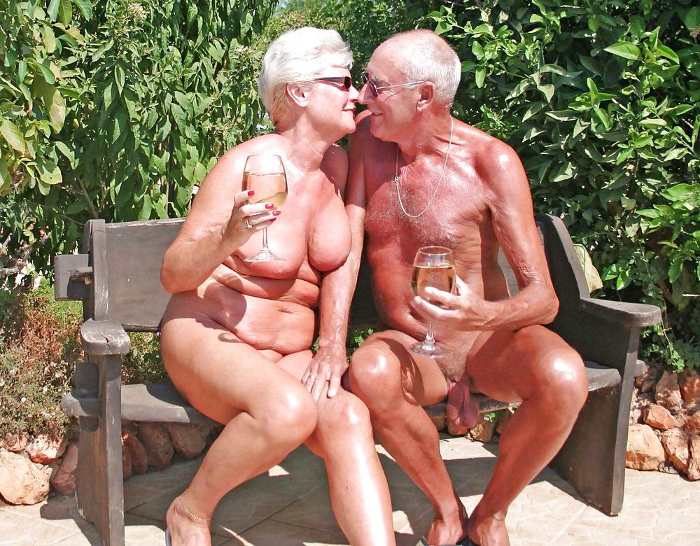 25P Naked couples