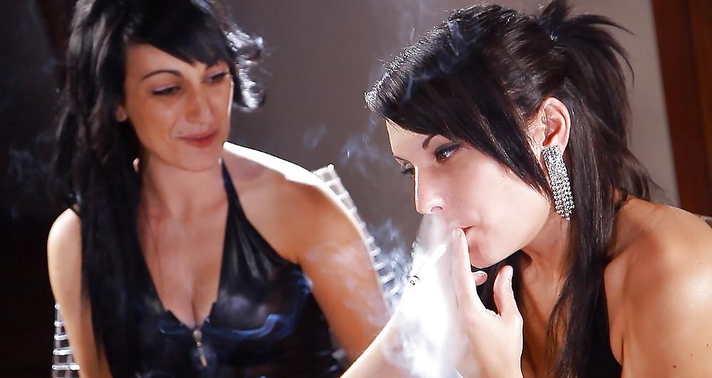 25P Glamour Smoking: Encarni