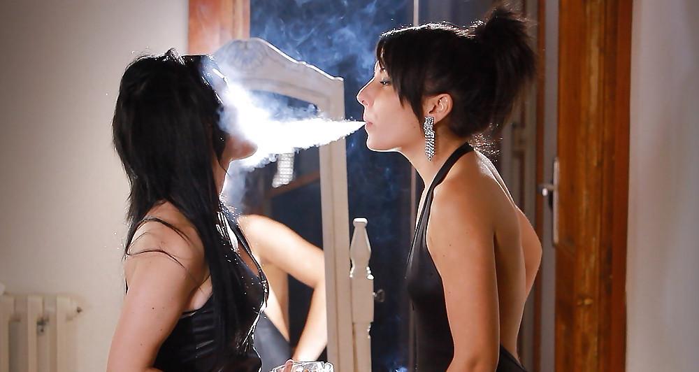 25P Glamour Smoking: Encarni