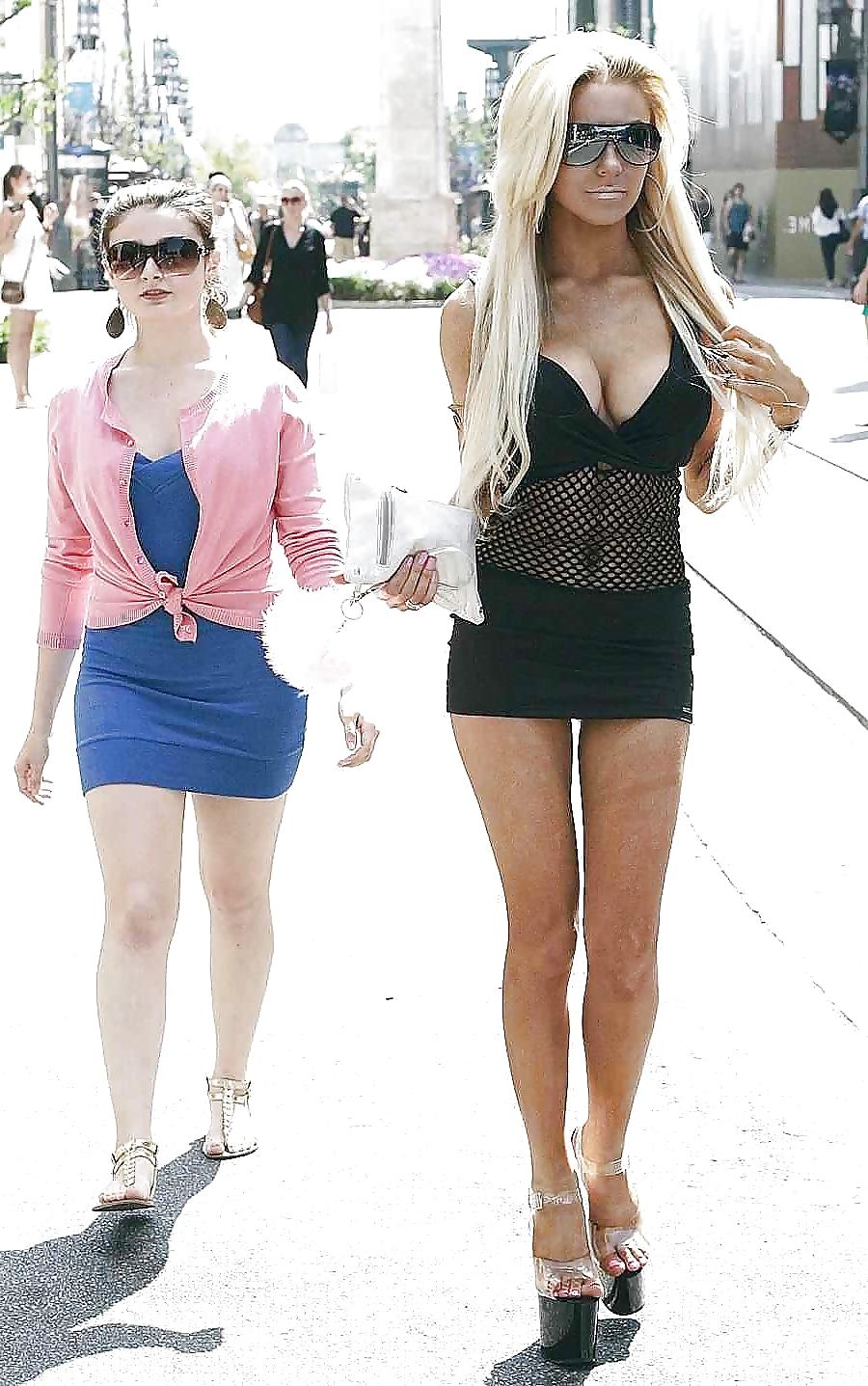 25P Plastic bimbo